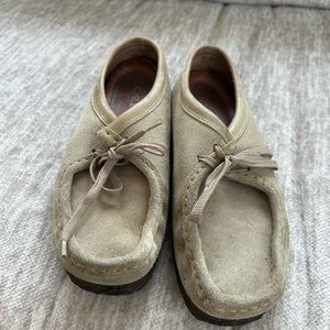 COPY - womens Clarks Wallabees Leather Loafers Size 8.5